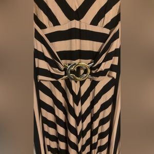 Nice Liz Lange dress